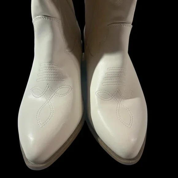 Torrid Western Knee Boots – Size 10W Wide Calf – White – NWOT - Picture 4 of 6